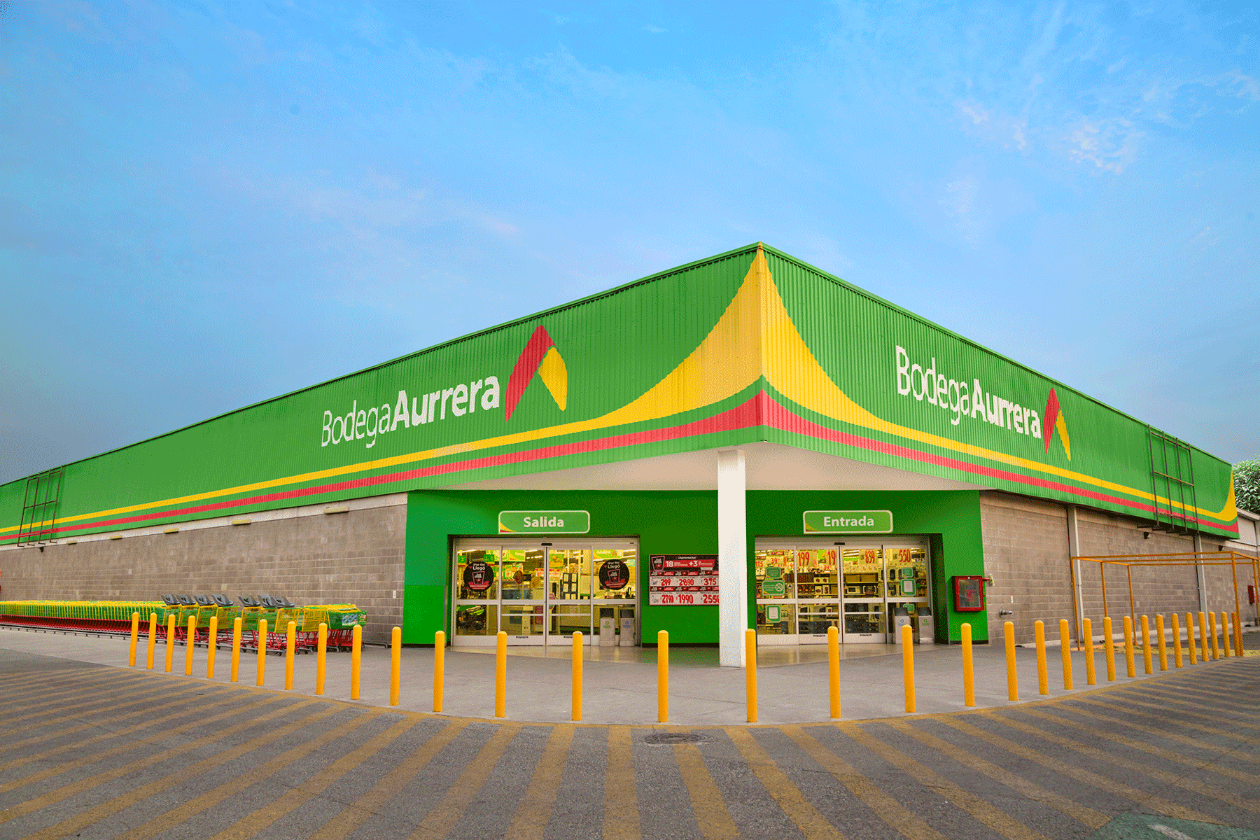 Bodega Aurrera store exterior