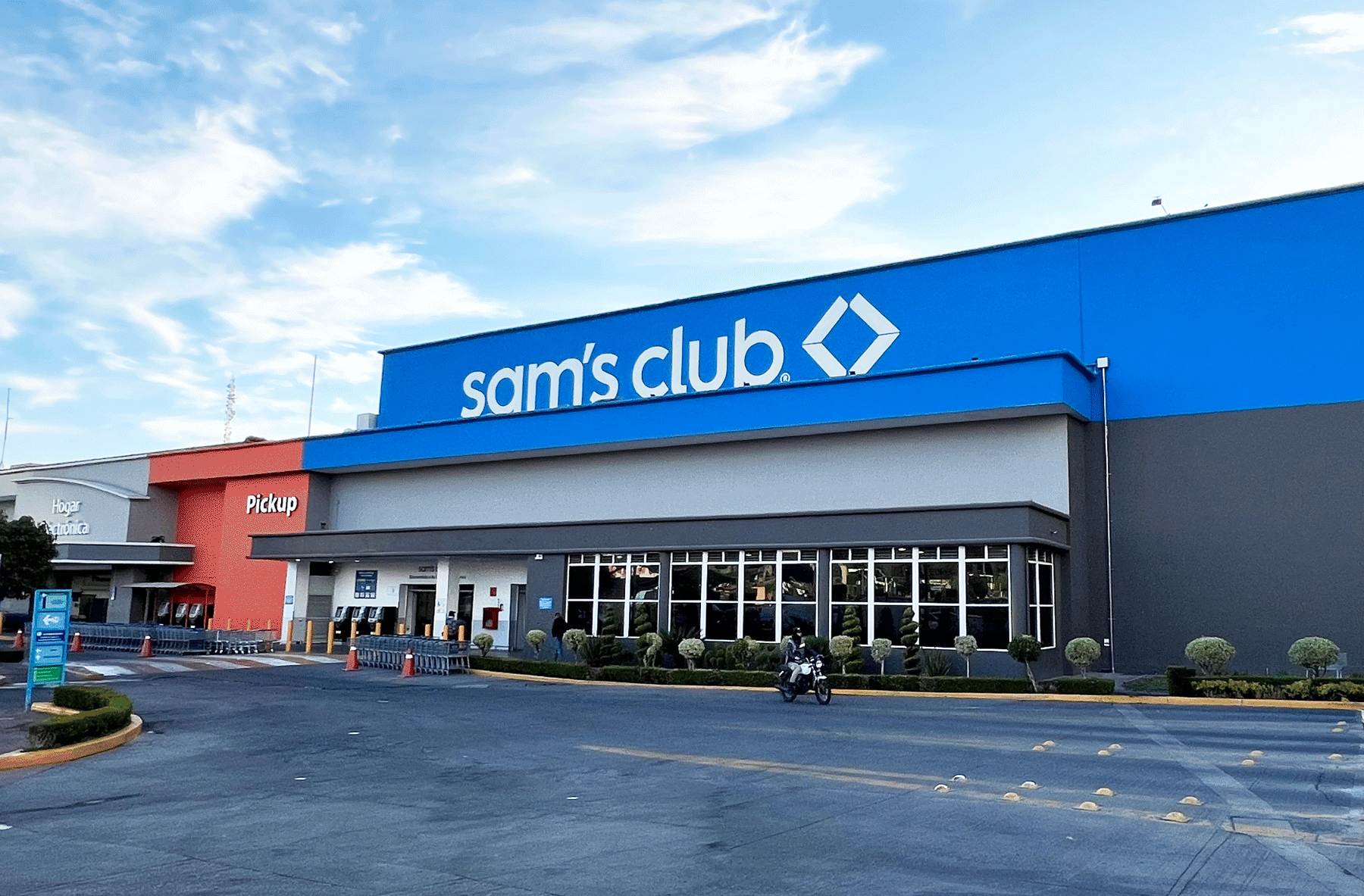 The exterior of a Sam’s Club in Mexico