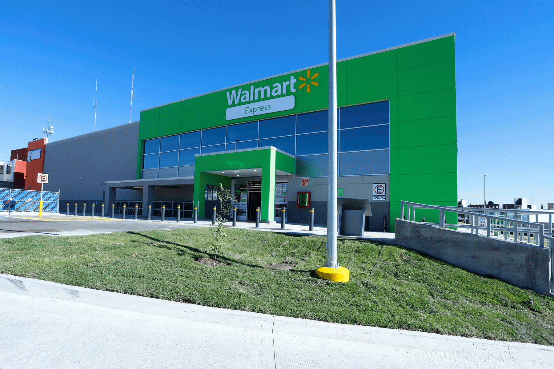 The exterior of a Walmart Express in Mexico