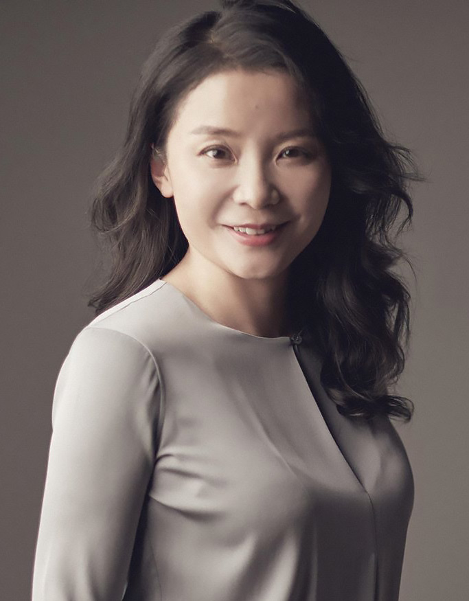 Xiaojing Christina Zhu's headshot