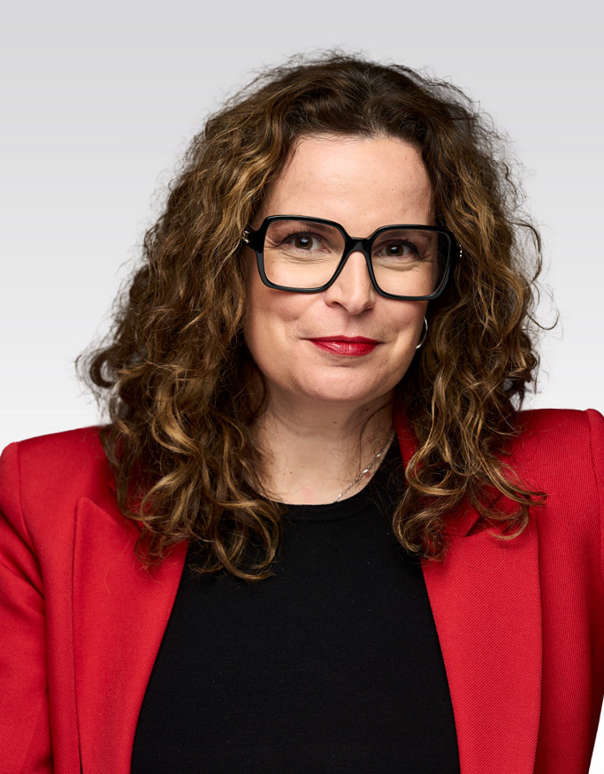 Claire MacIntyre headshot